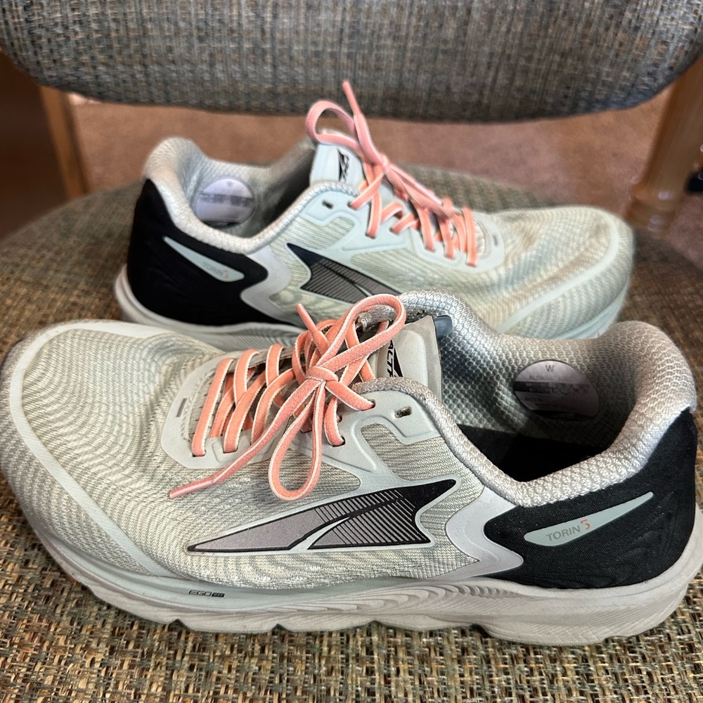 Altra Women's Torin 5 Running Shoes - Mint green with black trim.